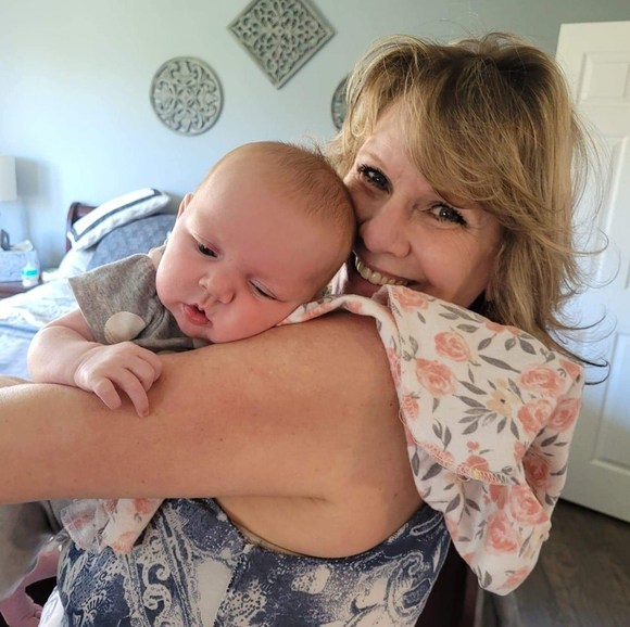 Meet your Posher, Laura - Picture 1 of 1